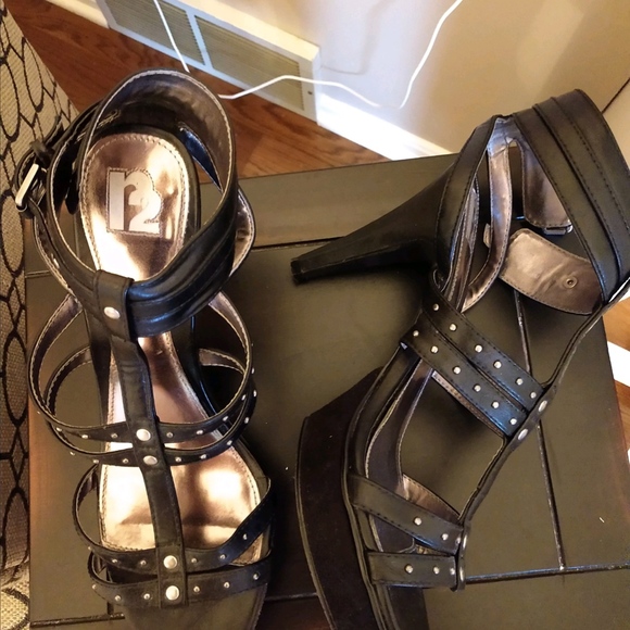 Roman Style - Picture 2 of 3